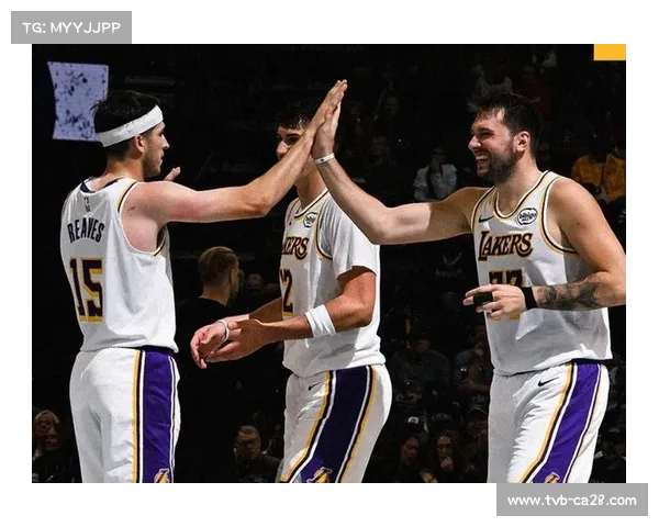 拉拉维亚成湖人新发现,白人三少助力球队连胜 拉拉维亚成湖人新发现,白人三少助力球队连胜